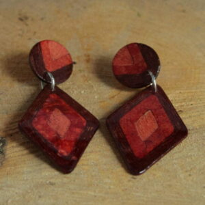 Ohrringe "Kaliberet" in der Farbe rot (Stecker)