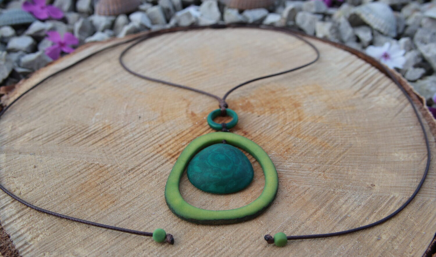 Kette "Saya“ aus der Tagua Nuss in der Länge verstellbar und in verschiedenen Farben – Bild 5