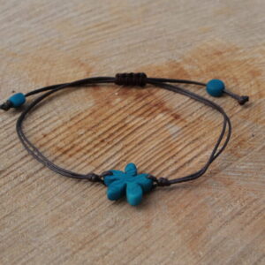 Armband "Rosipu" Blume aus der Tagua Nuss - in der Länge verstellbar. In verschiedenen Farben erhältlich.