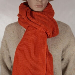 Rippstrick Schal NAGNA von melawear in der Farbe orange brick