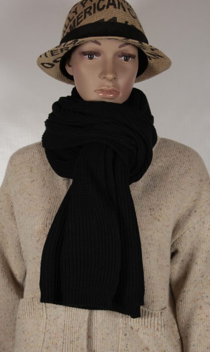 Rippstrick Schal NAGNA von melawear in der Farbe schwarz