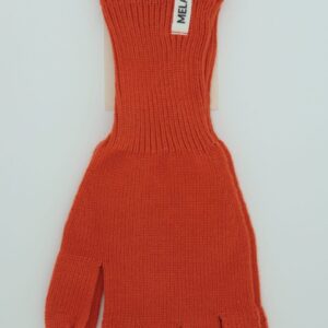 Strickhandschuhe aus 100% Bio-Baumwolle in Orange Brick von Melawear, fair produziert, mit Rippbündchen – ideal für empfindliche Haut.