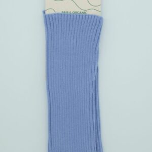 Pulswärmer GOTS zertifiziert aus 100% Bio-Baumwolle in der Farbe Forgetmenot – nachhaltiges Accessoire mit Daumenloch für hohen Tragekomfort.