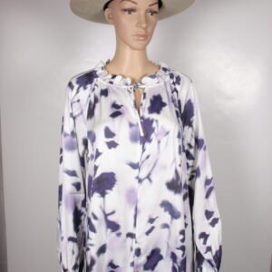 Bluse Evangeline in der Farbe plum dahlia von eve in paradise